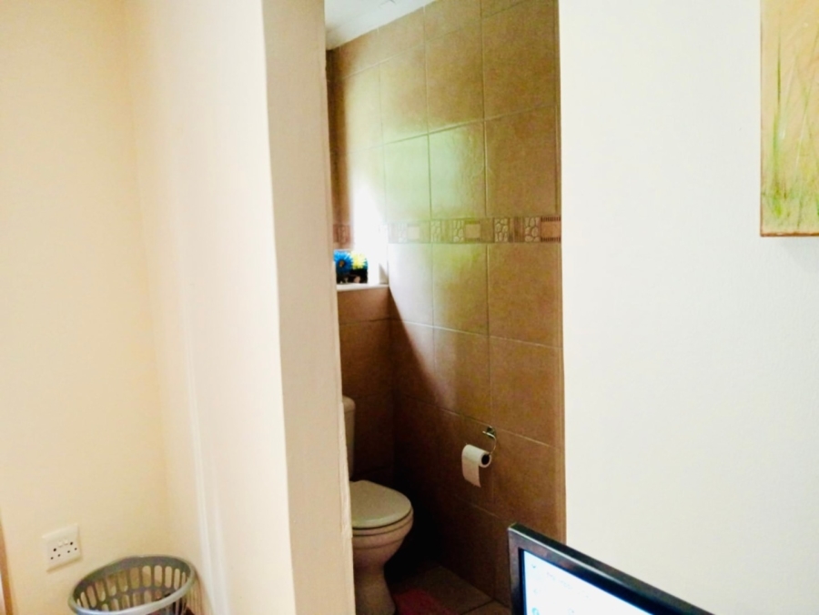 5 Bedroom Property for Sale in Dan Pienaar Free State